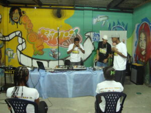 Cia. Encena abre chamada para grupos, crews e coletivos de Hip Hop da Baixada Fluminense